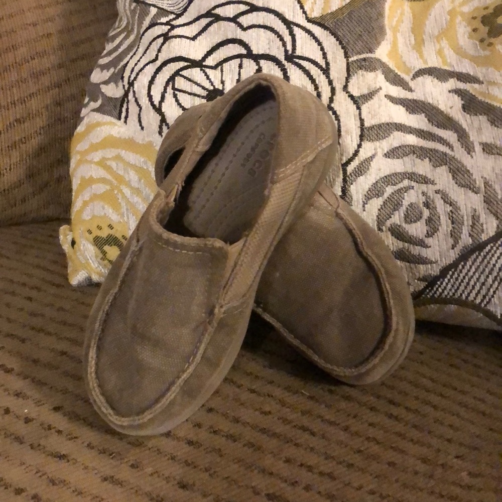 Crocs size 12 boys shoes